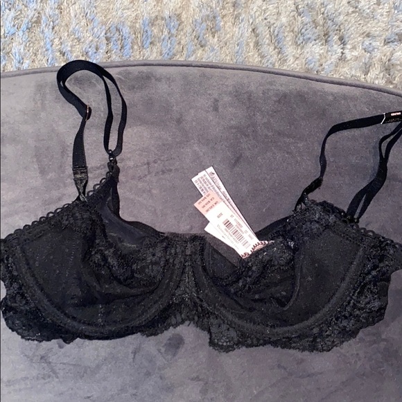NWT 2 VICTORIA SECRET BRAS - Picture 3 of 6